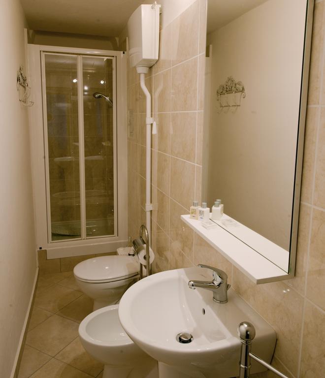 B&B Ester Pisa Bilik gambar