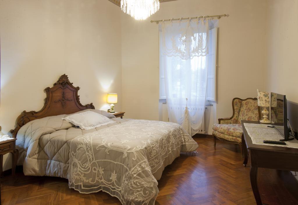 B&B Ester Pisa Bilik gambar